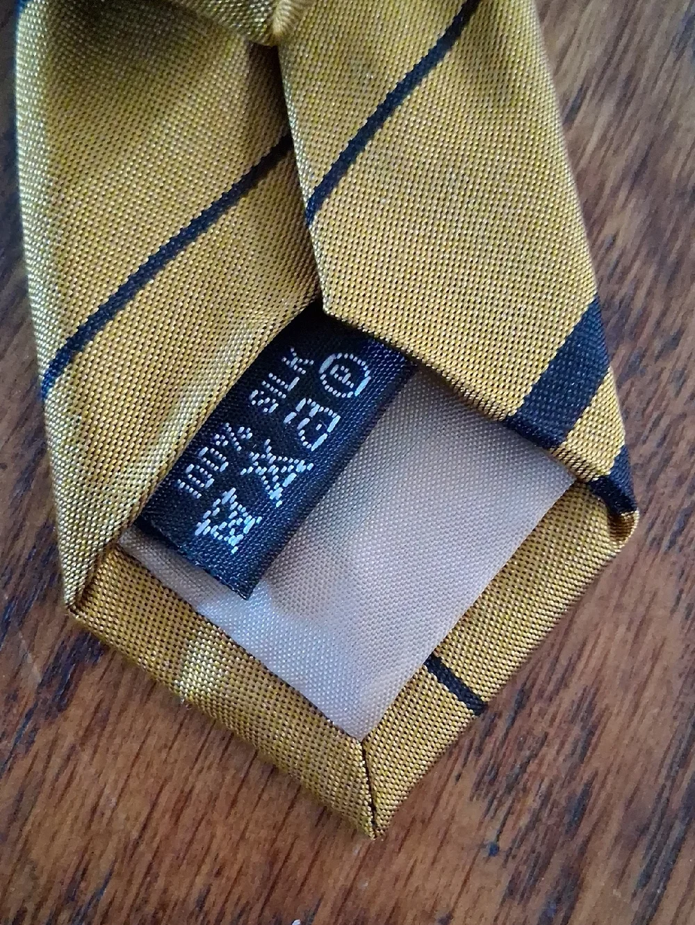 Harry Potter Hufflepuff House Gold Black Stripe 100% Silk Neck Tie